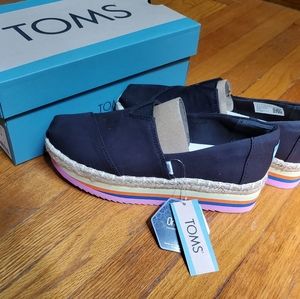 Toms Alpargata NEW black platforms 6